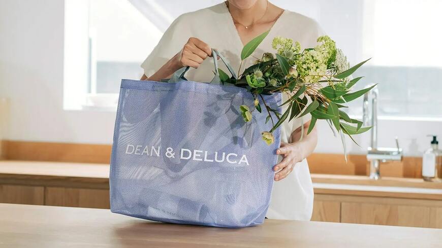 出所：株式会社ウェルカム「【DEAN & DELUCA】6月17日（火）発売 数量限定 夏の日常を彩るメッシュトートバッグ　今年は涼やかな“ライラック”カラーで登場」PR TIMES