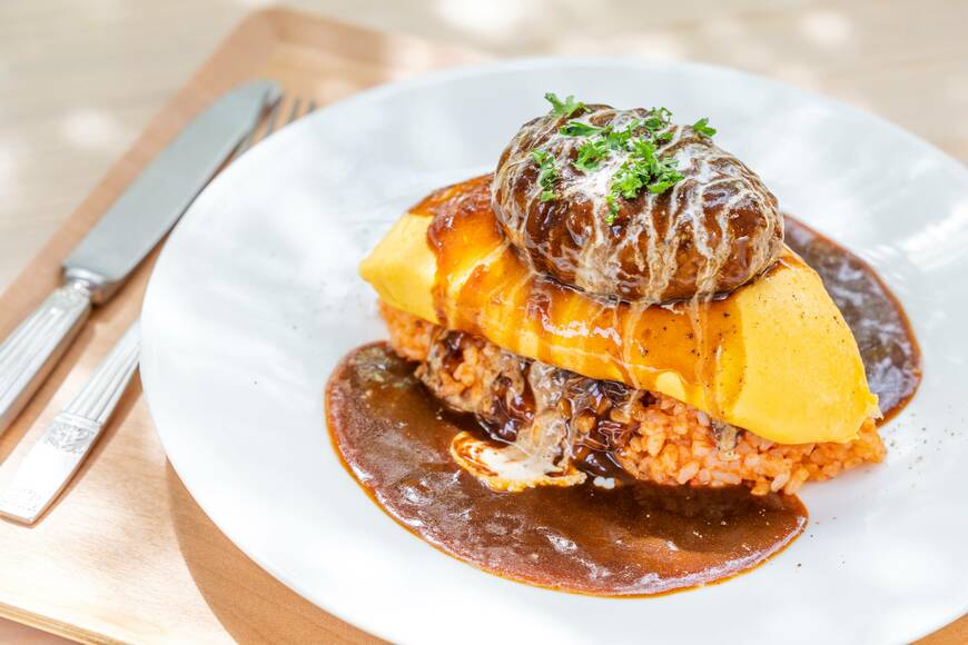 画像出所：常陸牛ハンバーグ 贅沢オムバーグ／常総市「茨城県内16番目の道の駅！ “食・農・楽”がテーマの新たな市の玄関口 「道の駅常総」4月28日(金)11時グランドオープン」