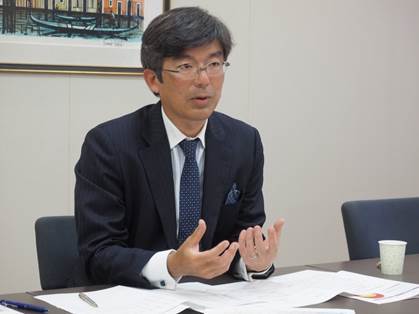 リスクを抑えながら新興国の経済成長を享受する。計量的投資手法と20年の外国株経験による株式投資信託