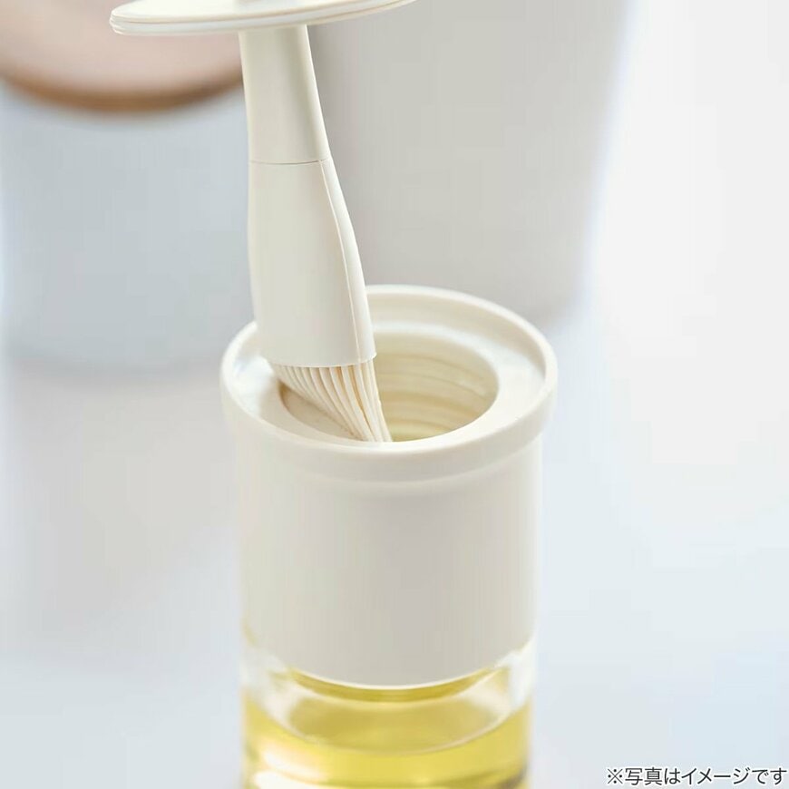 ニトリ公式　オイルを使いすぎないブラシポットの画像