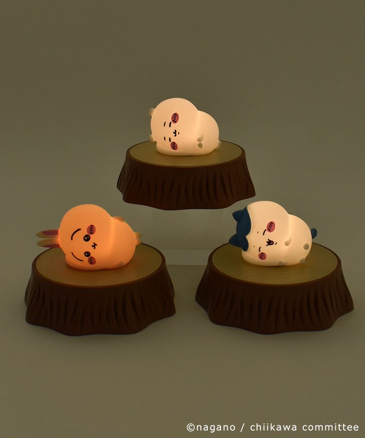 ちいかわライト付ワイヤレス充電器