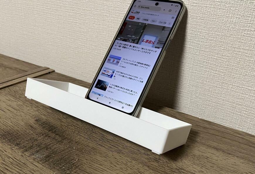 キャンドゥ、スマホスタンド付きデスク小物収納トレー画像