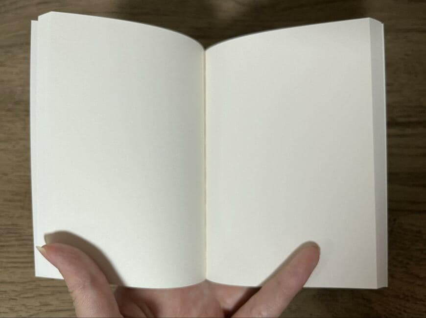 セリア、M-05910ムーB7雑誌風メモ帳画像