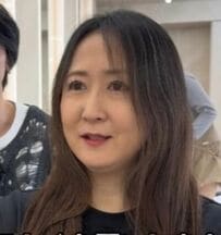 20年ぶりに短髪にしたい女性　丸く作るショートで劇的イメチェンした姿に「顔が小さく見える！」