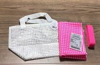 【100均】セリアのビニールバッグに布をプラス！ビニール×布の“ハーフ＆ハーフリメイクバッグ”に約4万1000回再生「ネオンカラー最強です」の声