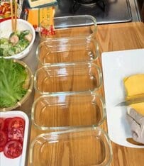 ボリューム満点で入りきらない！まさかの救世主は…しゃもじ？ベーグルサンドとグラタンのおしゃれ弁当が話題