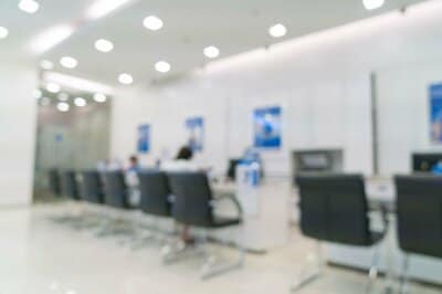 詐欺被害に遭ったら、振込先銀行と警察へ連絡