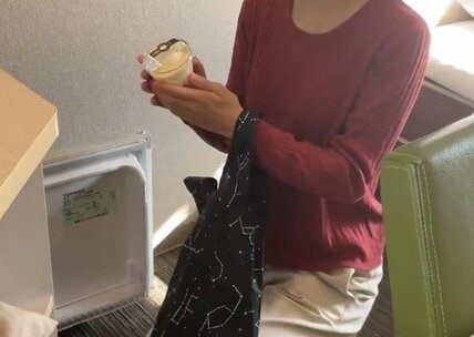 ホテルの冷蔵庫に入れたスイーツを楽しみにしてたのに…「予想外の行動」に思わずショックを受けてしまう