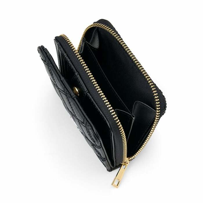 約幅11×奥行2.5×高さ9.5cmと、まさに今の時代にぴったりのサイズ感