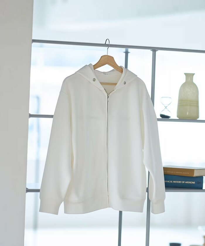 もちもちの肌触りと軽い着心地が特徴