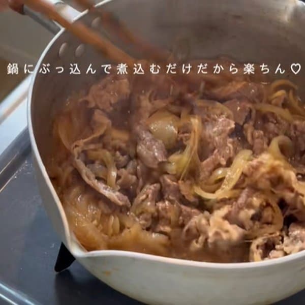【夫弁当】お肉たっぷりで美味しそう！ボリューム満点の「牛丼弁当」色鮮やかな副菜も食欲をそそる