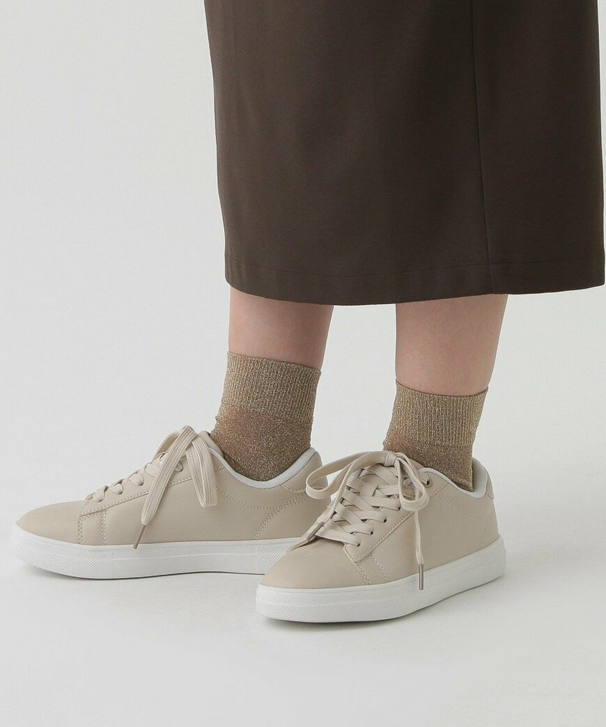 出所：アフタヌーンティー公式　防水スニーカー