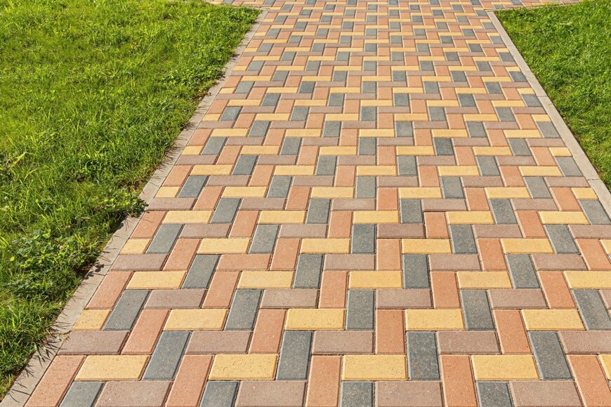 Afonkin_Y/shutterstock.com