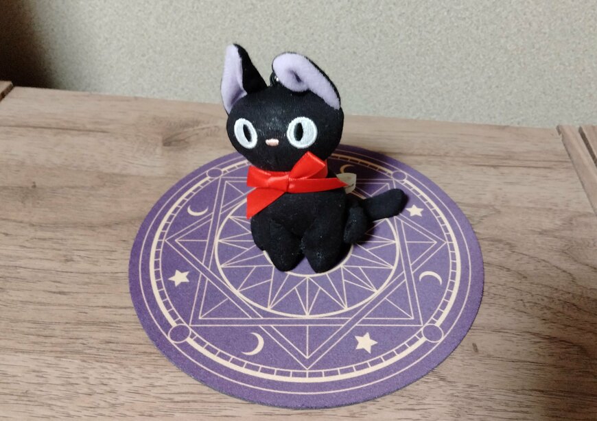 筆者撮影（セリア、ハロウィン マット 魔法陣）