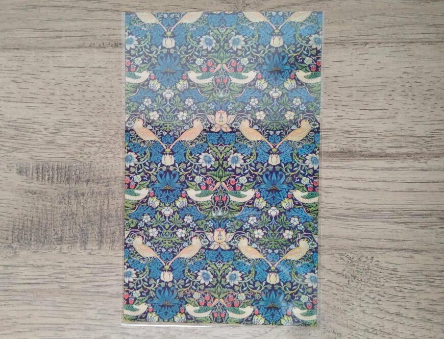 筆者撮影（セリア、クリアバッグ 6P ウィリアム・モリス）