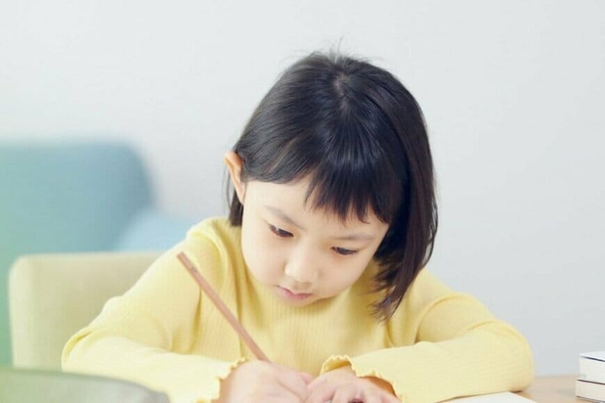 勉強する子ども