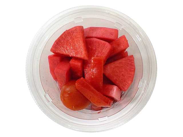 セブン-イレブンの新商品:赤大根と赤野菜のピクルス