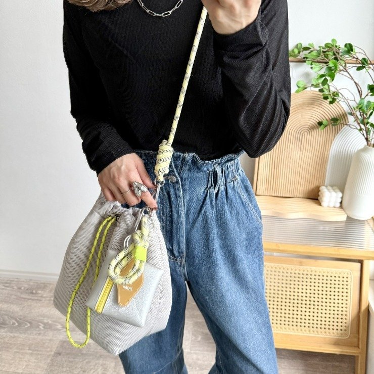 しまむら公式　レディース　ショルダーバッグ　（mayo）の画像