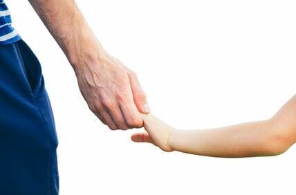妻の旅行中に「3歳の娘」の育児をしていた父親　娘からの「予想外の一言」に注目集まる