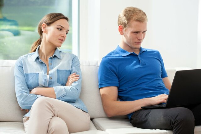 夫が「PTA会長」になった妻の嘆き…「休日がつぶれる」「家族で過ごす時間が激減」