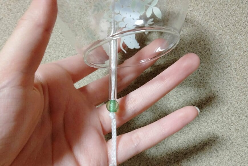 筆者撮影（ダイソー、ガラス風鈴（藤））