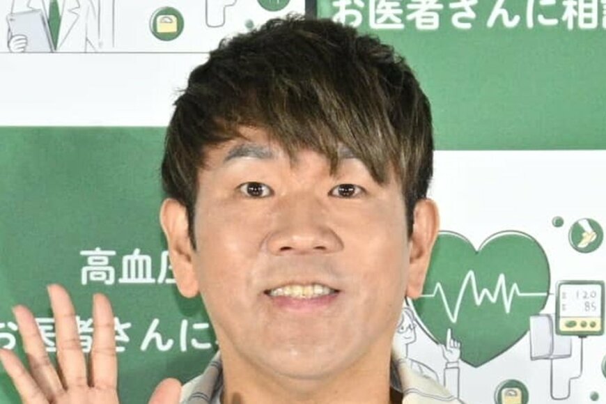 藤本敏史 娘2人とディズニーで手繋ぎショット「良きパパ」「愛されてますね」「娘さん美人」元妻・木下優樹菜さんも