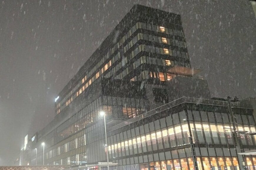 【11月の様子】青森で撮影されたまさかの光景に目を疑う　「容赦ない雪」「こんなに積もったの？」