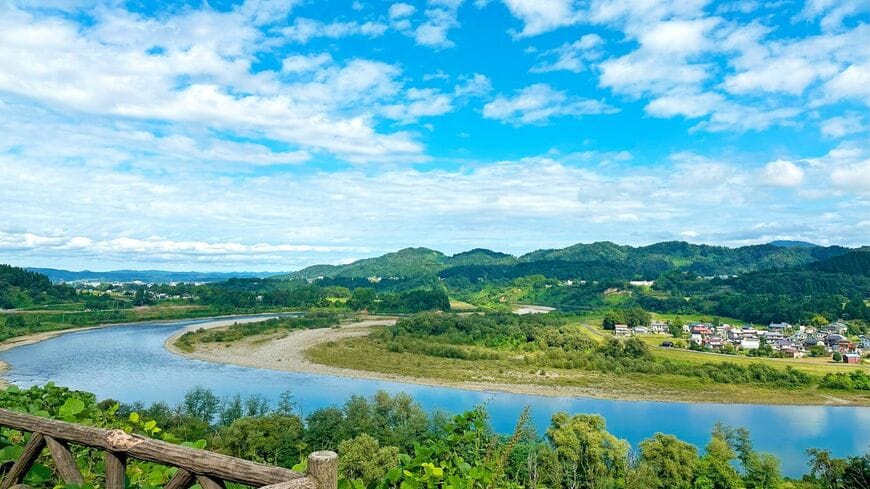 【不思議】新潟県で見つけた「謎の構造物」　あまりにも幻想的な光景に「吸い込まれそう」
