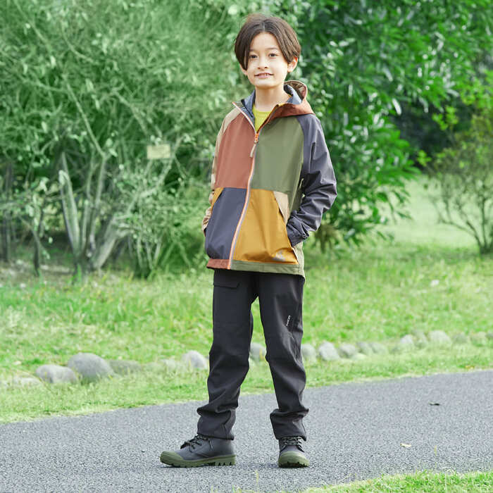 裏地にはペイズリー柄が採用