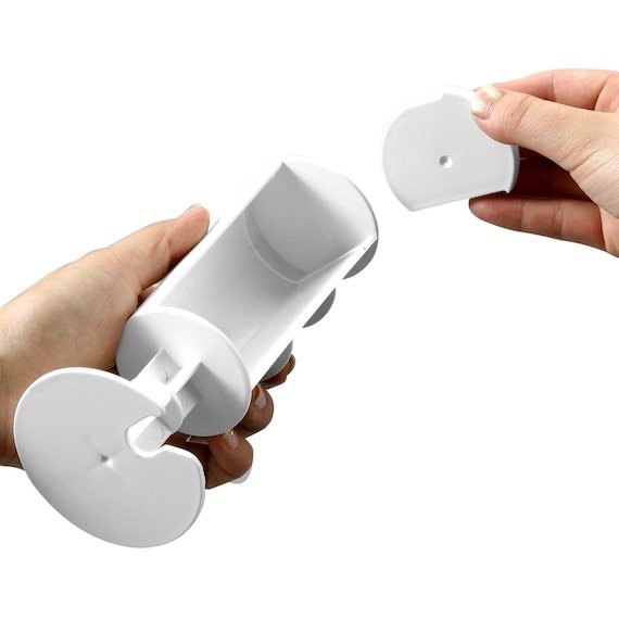 出所：ニトリ公式　計量米びつ ホワイト 計量単位1合