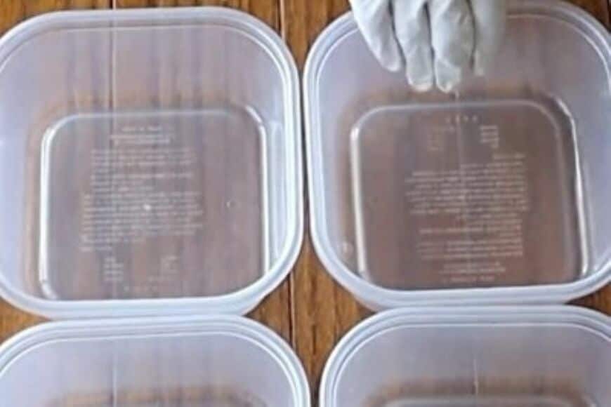 2種類の「俵おにぎり」が彩りきれい　タッパーに詰める4人分の【唐揚げ弁当】が話題