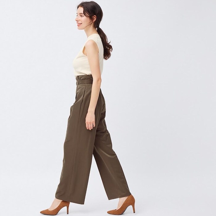 出所：GU公式 ベルト付きハイウエストタックパンツZ