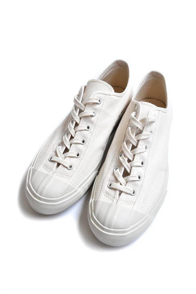 MOONSTAR ¥9,350（ZABOU TOKYO）