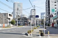 埼玉の県道沿いに「3社分並んだ企業広告」　他社なのに「仲良さそう」な内容に思わず二度見