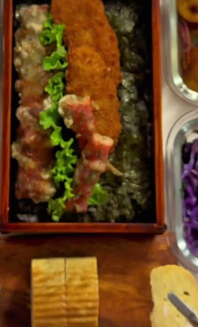 ちくわとカニカマの磯辺揚げ、白身魚のフライが並んだところ