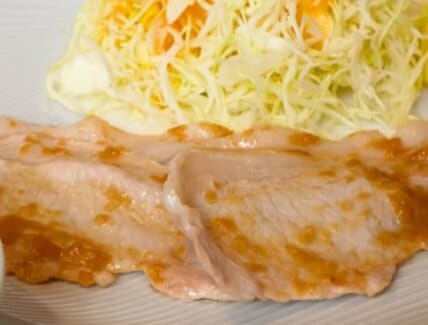 千葉県の道の駅で味わう「豚肉の味噌麹焼き定食」  麹の香りと濃厚なタレに「もうご飯が進む進む！」