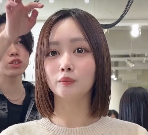【扱いやすいくびれボブ】「セットが大変かな…」迷う女性が【レイヤースタイル】に挑戦して可愛くイメチェン