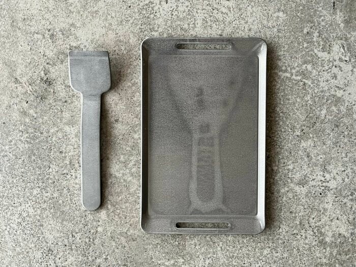 小さな鉄板とリフター