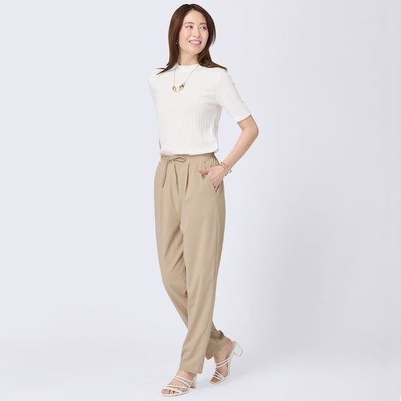 出所：株式会社ニトリホールディングス　接触冷感すっきりイージーパンツ