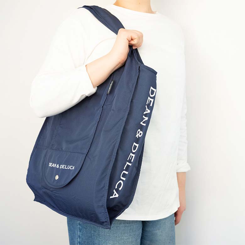 出所:ディーン&デルーカ公式サイト「<4月25日11時発売>【選べる】折り畳み傘&ショッピングバッグギフト」