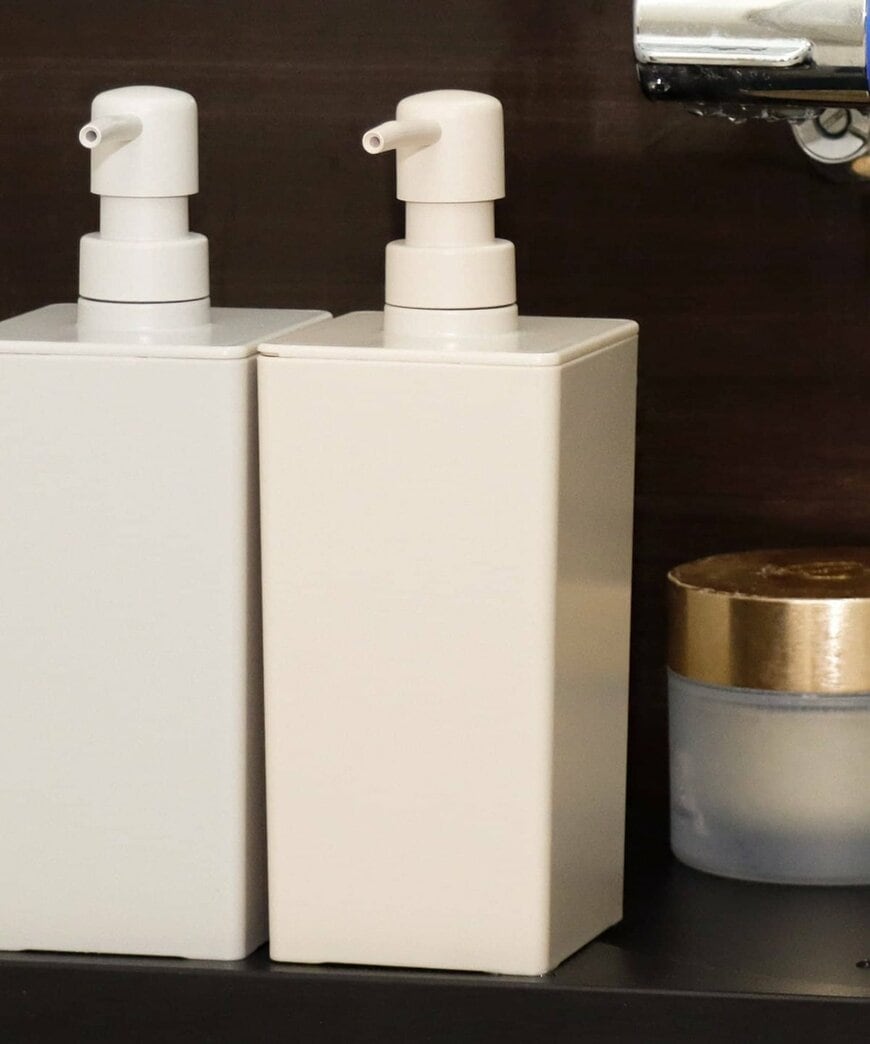 出所：3COINS公式　詰め替えそのままディスペンサー