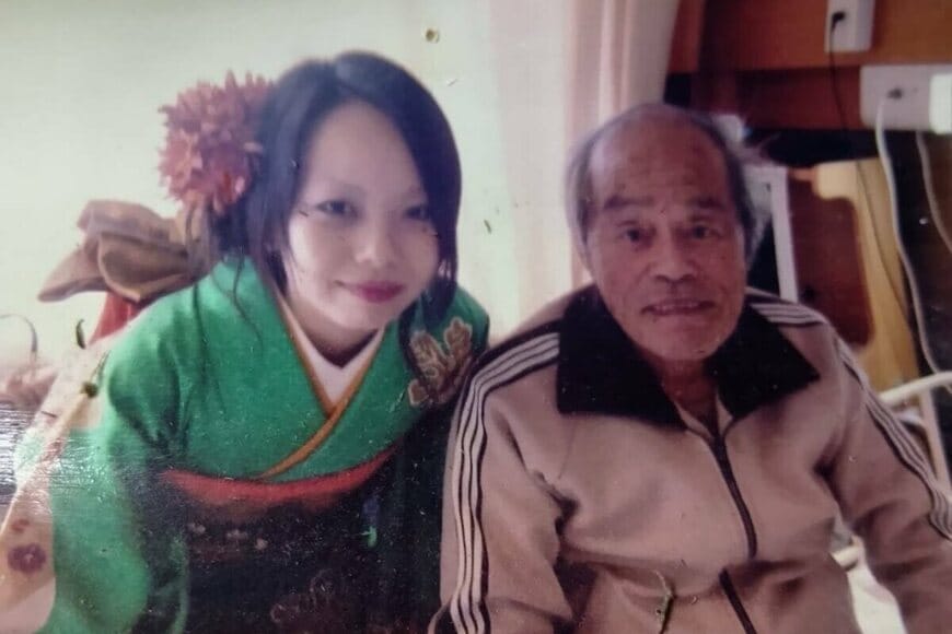 成人式で「母の振袖」を着用した娘　そっくりな母娘の写真にほっこり「似すぎててトラップ」