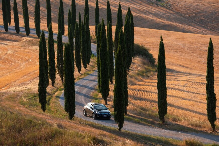 イタリアの車事情は日本から見ると非常識？イタリアで人気の車種やレンタカー旅行の注意点も紹介