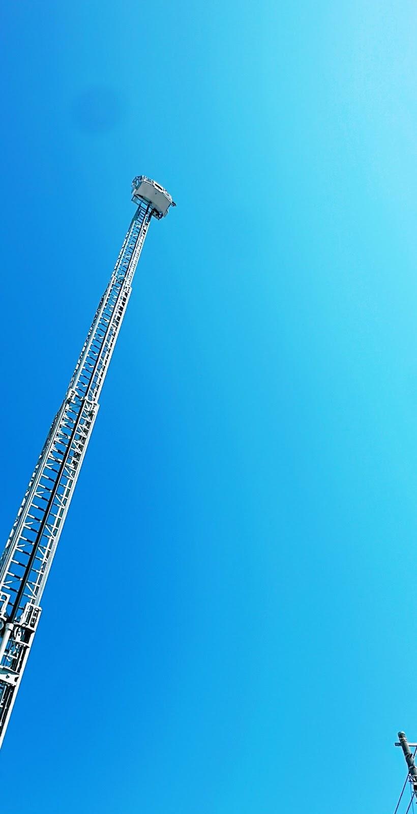 とんでもない高さのはしご車