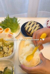 彼氏に作る「ハンバーグ弁当」思わずビックリなボリューム弁当に大反響！