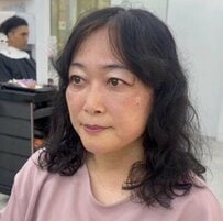 癖毛の女性が「2時間」かけて美容室に来店　雰囲気ガラリ！変身姿に思わず見惚れる