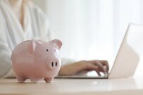 増える副業人材。その半数以上が「生活費のため」に副業をしていると回答 PR