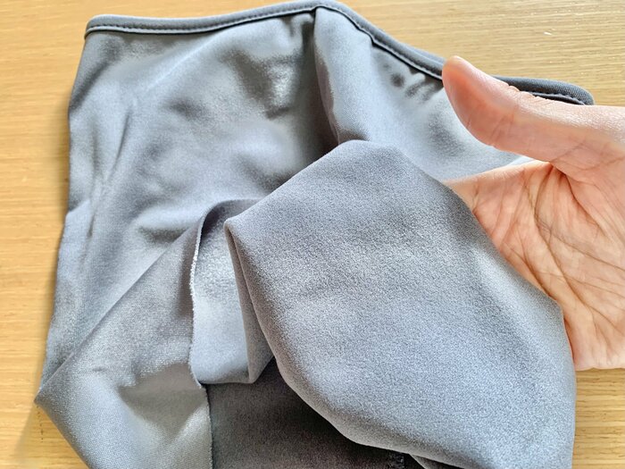 裏側が起毛になっているためあたたかそう!