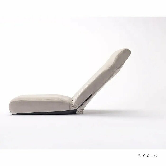 背もたれは6段階、頭部は14段階で角度を調整できます