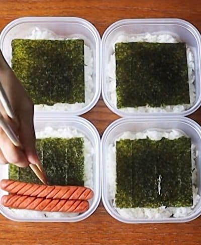 シンプルイズベスト！【結局これが一番美味しいお弁当】タッパーに詰める4人分のお弁当にそそられる…
